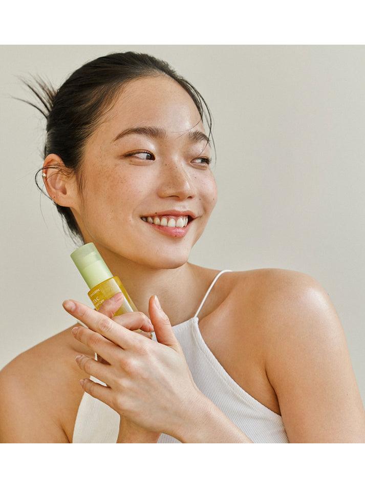 Goodal Green Tangerine Vita-C Dark Spot Care Serum, Model