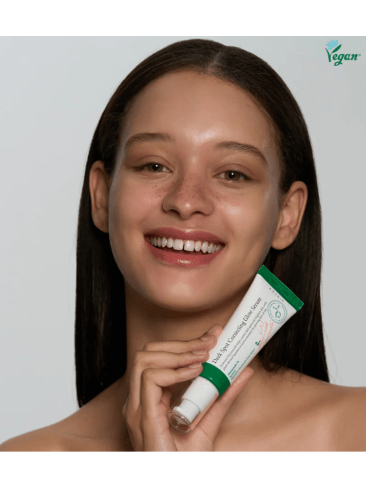 Axis-Y Dark Spot Correcting Glow Serum, model