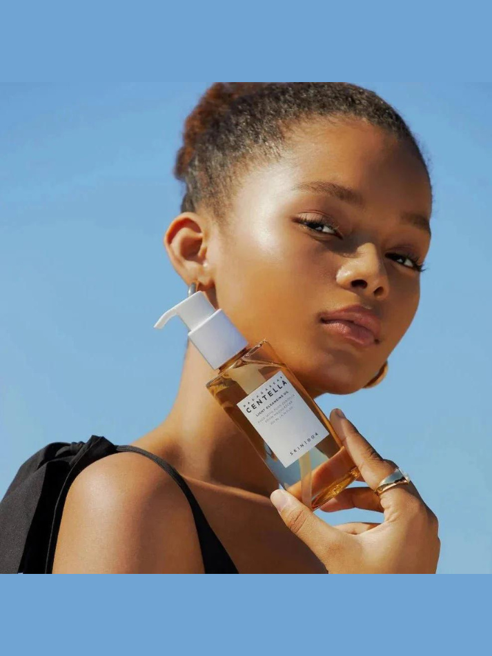 SKIN1004 Madagascar Centella Light Cleansing Oil, model