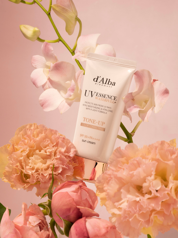 d'Alba Waterfull Tone-Up Sun Cream, action