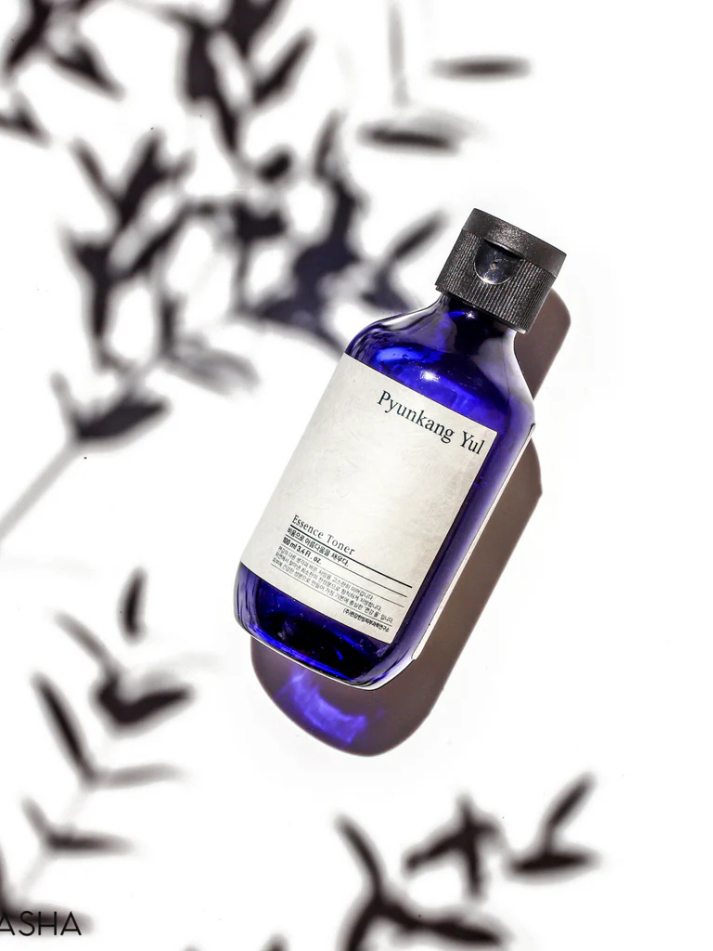 Pyunkang yul Essence Toner, action