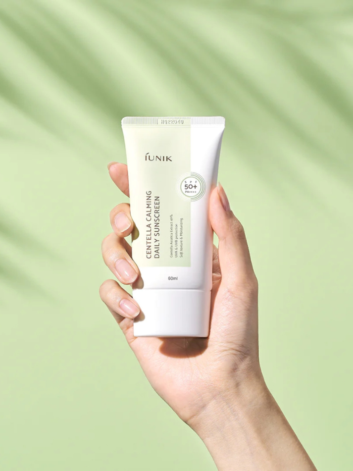 IUNIK Centella Calming Daily Sunscreen, action